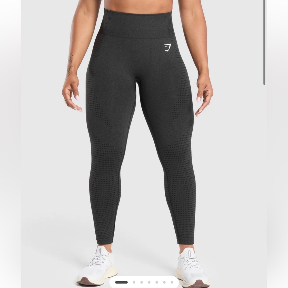 Gymshark Vital Seamless Leggings - Black Marl 
Size: Large